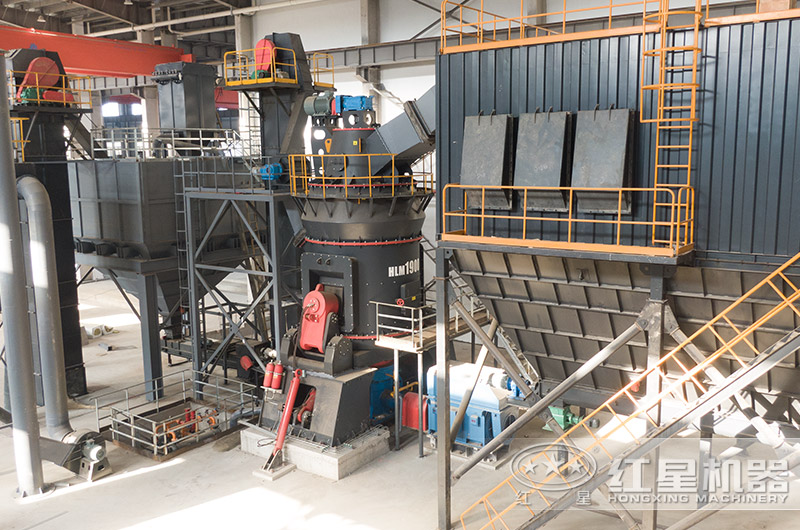 超細(xì)立式磨粉機(jī)現(xiàn)場 超細(xì)立式磨粉機(jī)現(xiàn)場