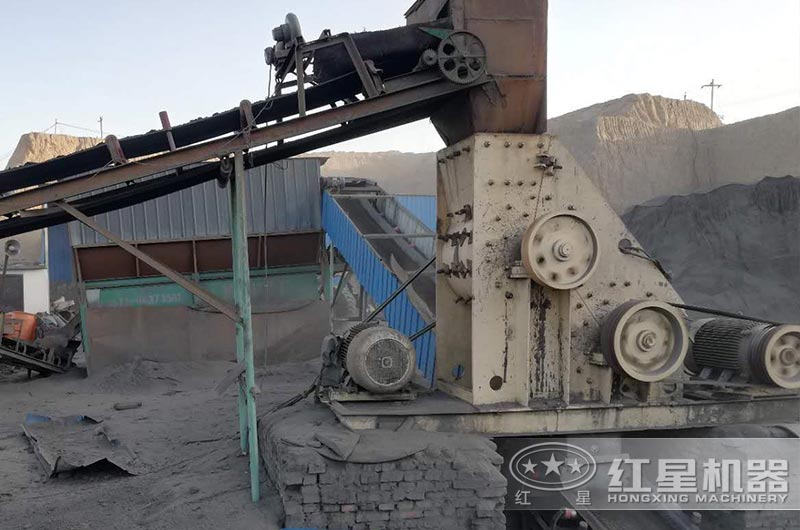 雙級破碎機(jī)可以打煤矸石嗎？優(yōu)缺點(diǎn)及實(shí)戰(zhàn)應(yīng)用