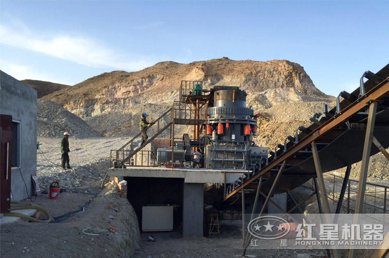 鐵礦石圓錐破碎機現場實拍 鐵礦石圓錐破碎機現場實拍