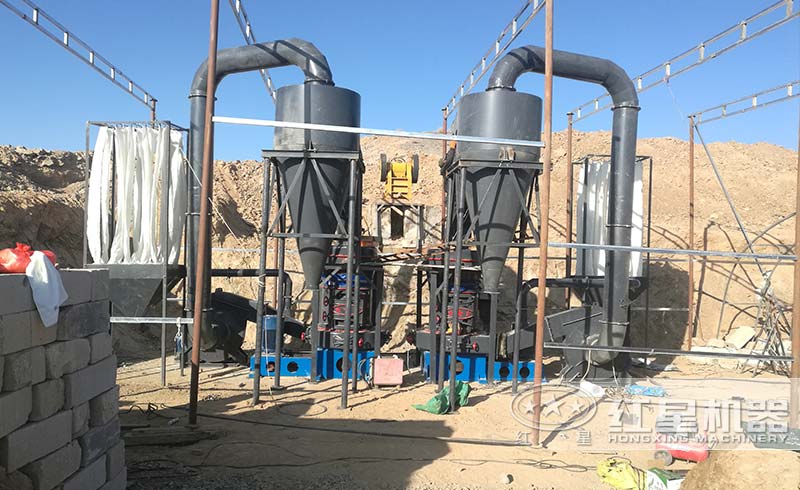 雷蒙磨生產(chǎn)線(xiàn)安裝現(xiàn)場(chǎng) 雷蒙磨生產(chǎn)線(xiàn)安裝現(xiàn)場(chǎng)