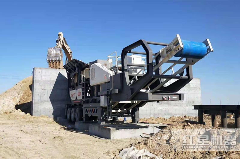 移動式破碎機現場占地面積很小 移動式破碎機現場占地面積很小