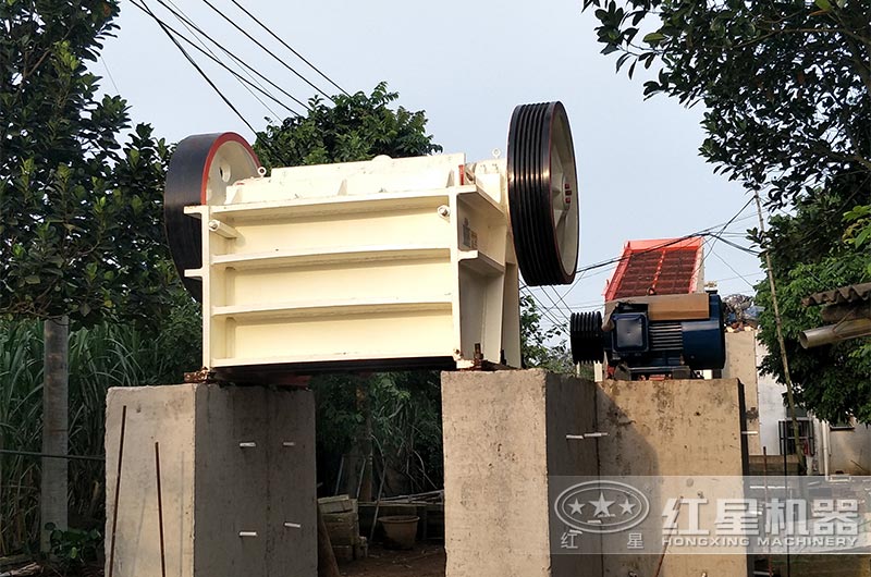 小型顎式破碎機現場 小型顎式破碎機現場