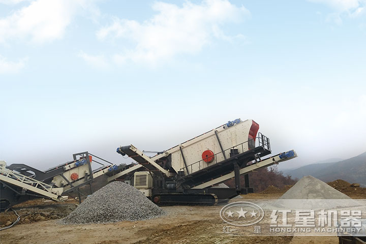 車載流動(dòng)石子、粉碎機(jī)生產(chǎn)現(xiàn)場